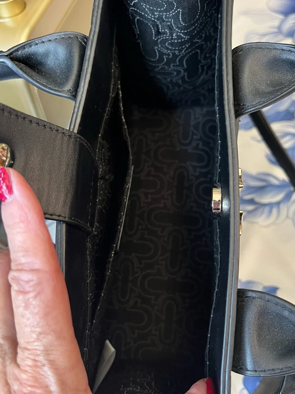 True Religion Modern Edge Black Tote Bag With Crossbody Strap